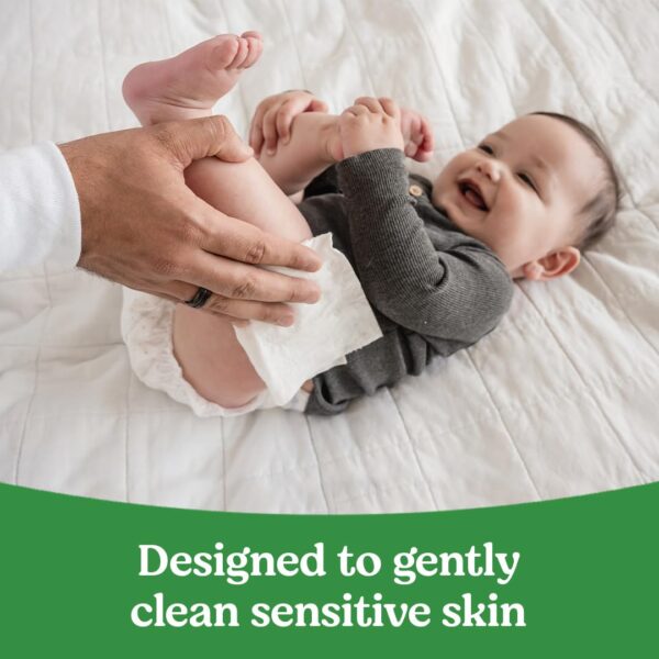 Huggies Natural Care Sensitive Baby Wipes, Unscented, Hypoallergenic, 6 Flip-Top Packs (288 Wipes Total) - Image 4